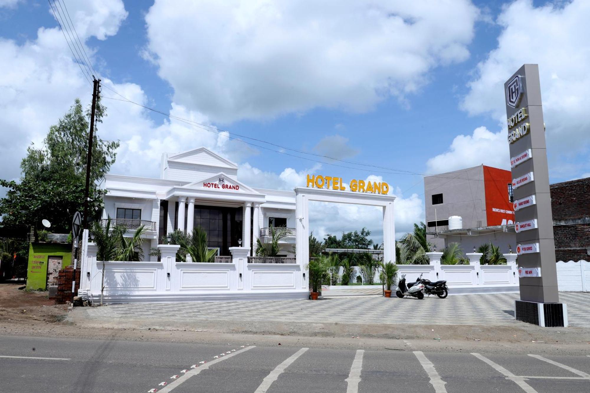 Hotel Grand Khuldabad المظهر الخارجي الصورة